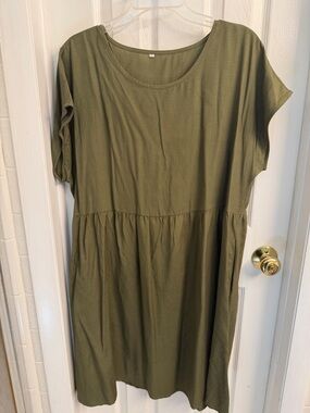 Olive Green Scoop Neck Short Sleeve Women's Dress